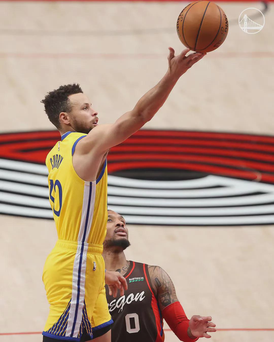 包含赛地聚焦：全明星赛关键时刻热度飙升，广州队门线救险，媒体盛赞，轮换策略成焦点的词条-开云电竞