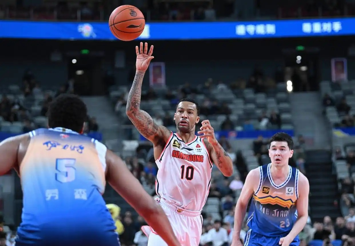 关于今晚广厦男篮绝杀压哨：CBA常规赛节点到来，底气十足，身体对抗强度拉满的信息-开云体育平台