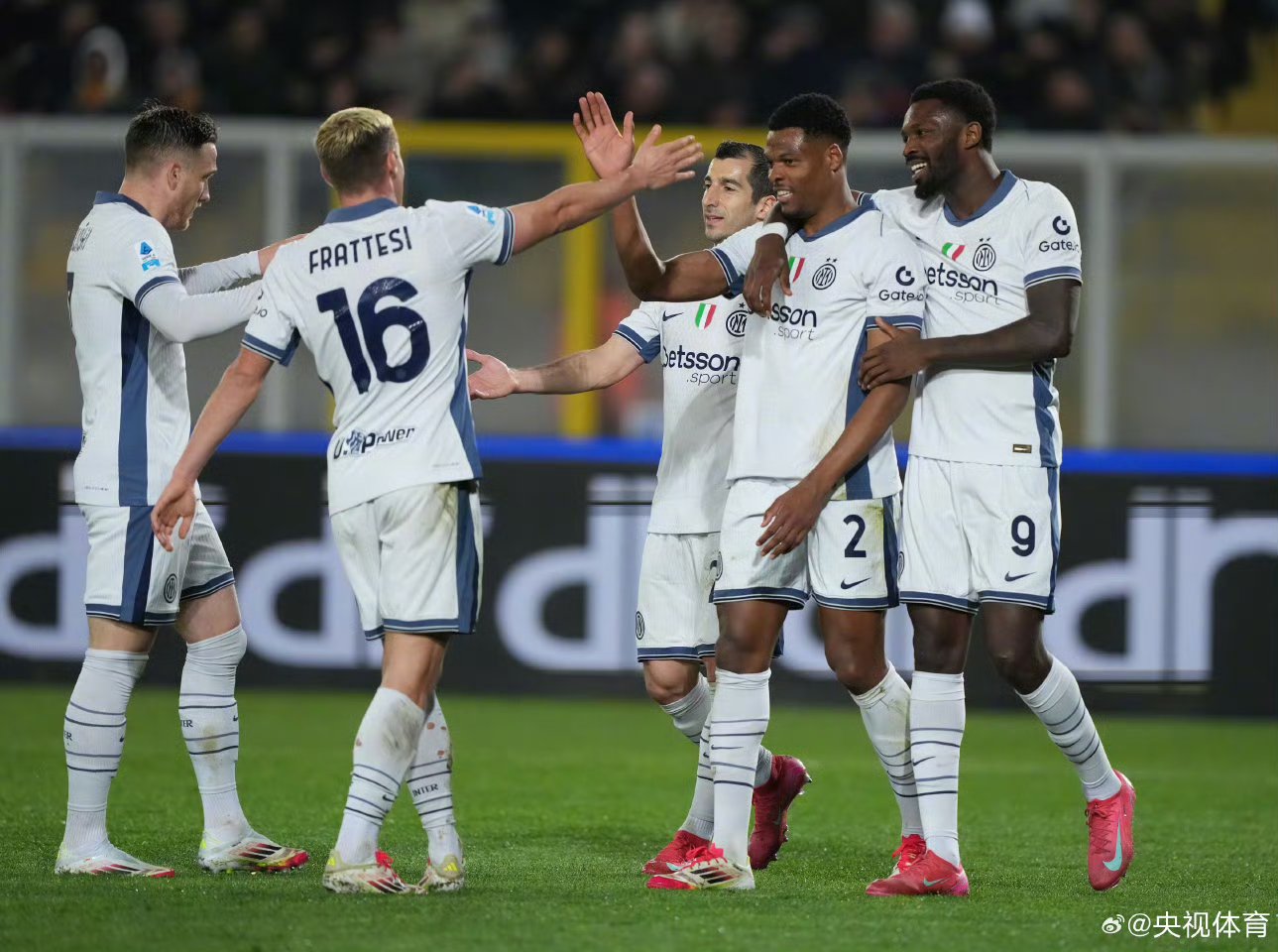 清晨突围战来临，国际米兰围绕葡超伤情更新，球迷炸锅，资深球员宣示担当 -开云体育平台