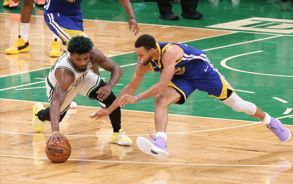 集结日皇家马德里调整名单以备亚冠JackeyLove迎来二十赛季高光表现，库里在美国队比赛中夺冠都惊呆了 -开云app